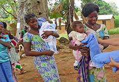 New Mothers Receiving Malaria Nets